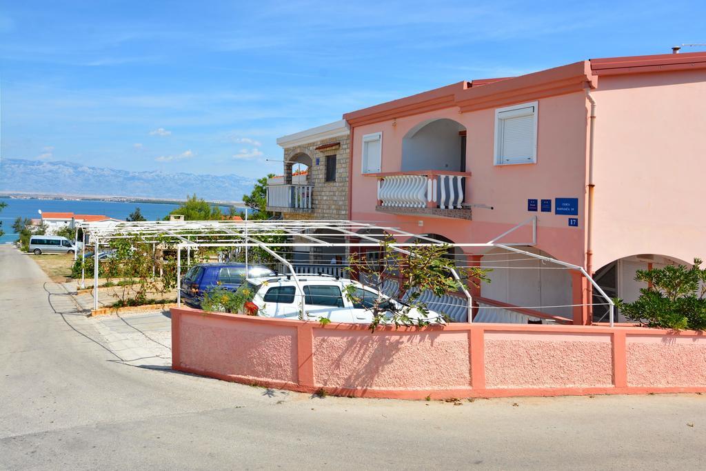 ויר Apartments Joza מראה חיצוני תמונה